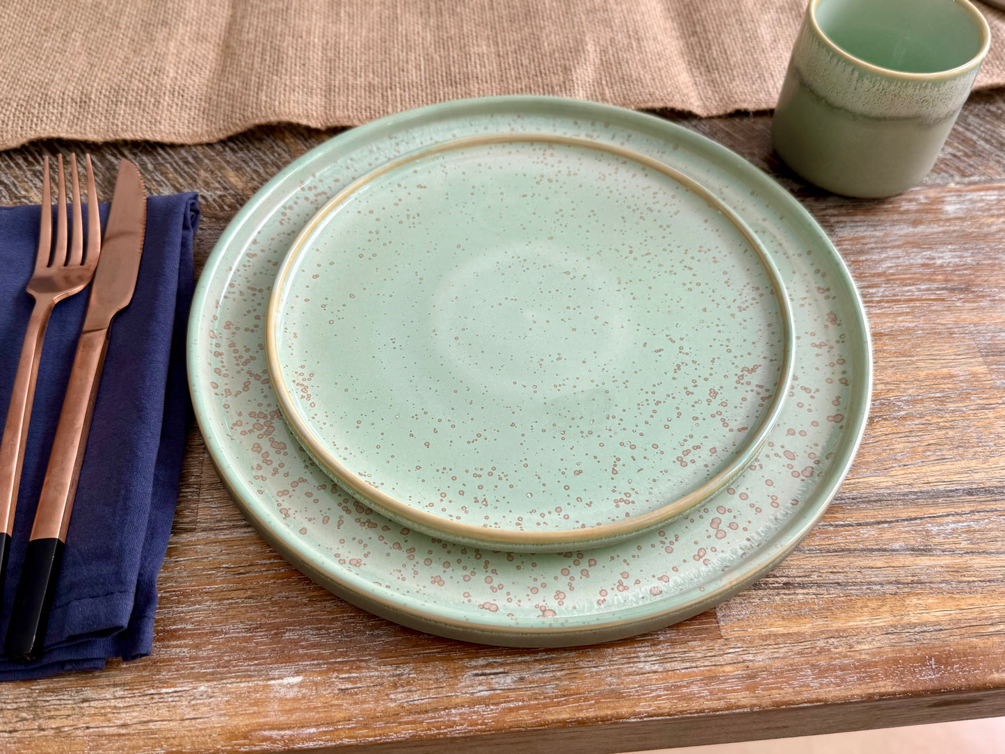 lagoon dinner plate